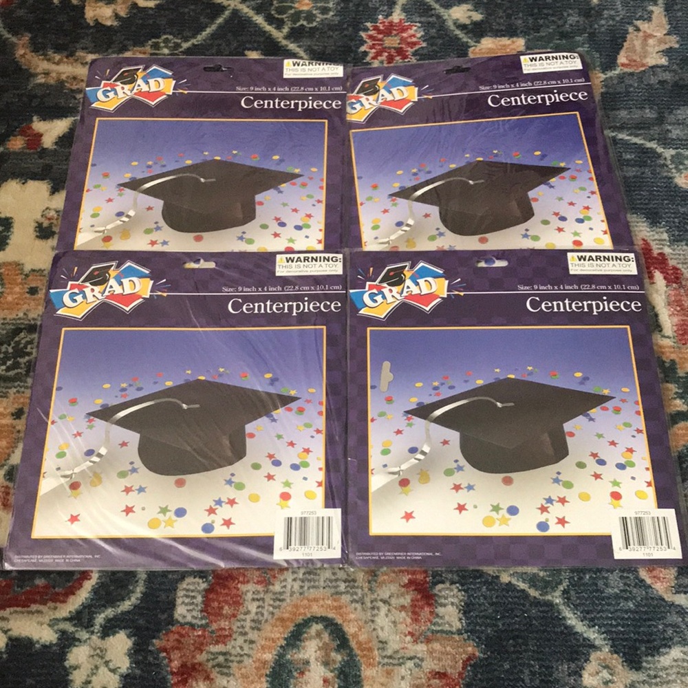 Graduation Cap Center Pieces Set of 4